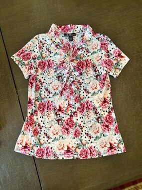 Knot-Front Floral Short Sleeve Blouse - White with Pink Floral